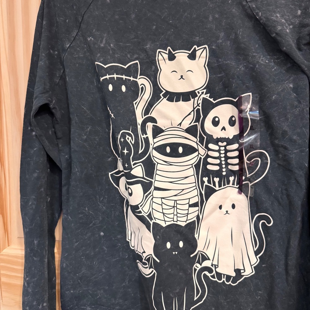 Special Thanks Halloween Cats Graphic Tee Black Mineral Wash Long Sleeve XL